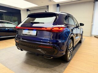 2025 Audi Q5 45 TFSI III (GU), синий, 10690000 рублей, вид 5