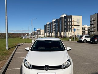 2011 Volkswagen Golf VI, белый, 600000 рублей, вид 2