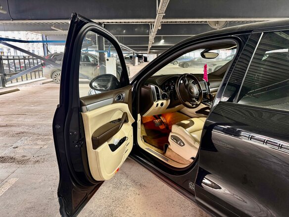 2012 Porsche Cayenne Diesel II (958), чёрный, 2650000 рублей - вид 9