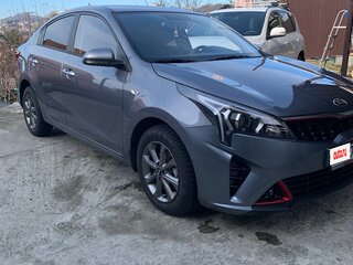 2020 Kia Rio IV Рестайлинг, серый, 2000000 рублей, вид 1
