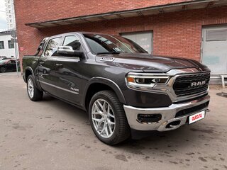 2023 Ram 1500 Quad Cab V, серый, 9550000 рублей, вид 3