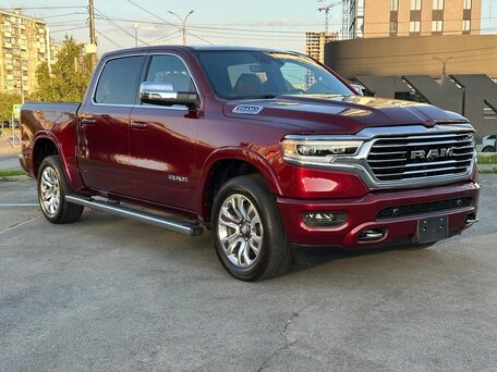 2023 Ram 1500 Crew Cab V, красный, 8700000 рублей, вид 4