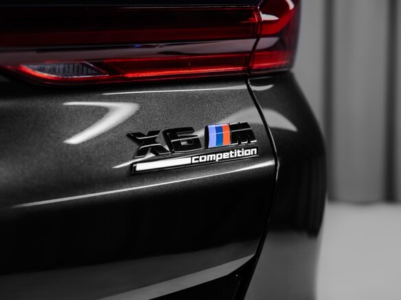 2026 BMW X6 M Competition III (F96) Рестайлинг, чёрный, 31169000 рублей - вид 13