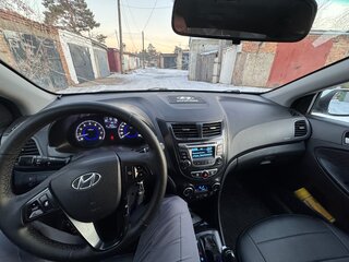 2016 Hyundai Solaris I Рестайлинг, белый, 899999 рублей, вид 3