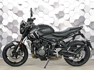 2022 Triumph Trident 660, чёрный, 727000 рублей, вид 4
