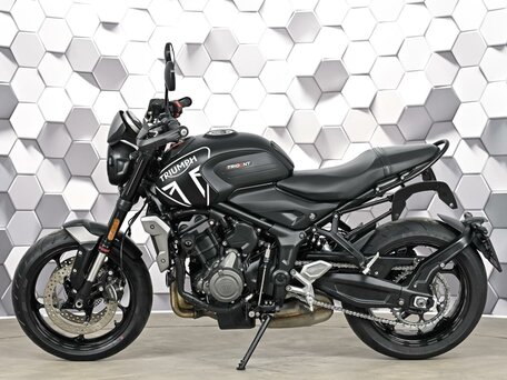 2022 Triumph Trident 660, чёрный, 727000 рублей, вид 4