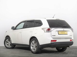 2013 Mitsubishi Outlander III, белый, 1499000 рублей, вид 5
