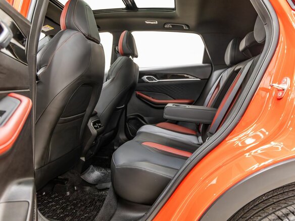 2023 Geely Coolray I Рестайлинг, красный, 2098000 рублей - вид 26
