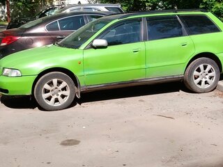1998 Audi A4 I (B5), зелёный, 270000 рублей, вид 3