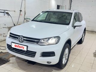 2012 Volkswagen Touareg II, белый, 1720000 рублей, вид 2