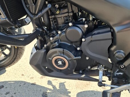 2024 Bajaj Dominar 400, чёрный, 455000 рублей, вид 2