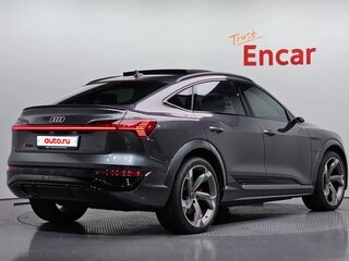 2024 Audi SQ8 e-tron, чёрный, 11830000 рублей, вид 4