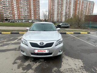 2011 Toyota Camry VI (XV40) Рестайлинг, серебристый, 900000 рублей, вид 1