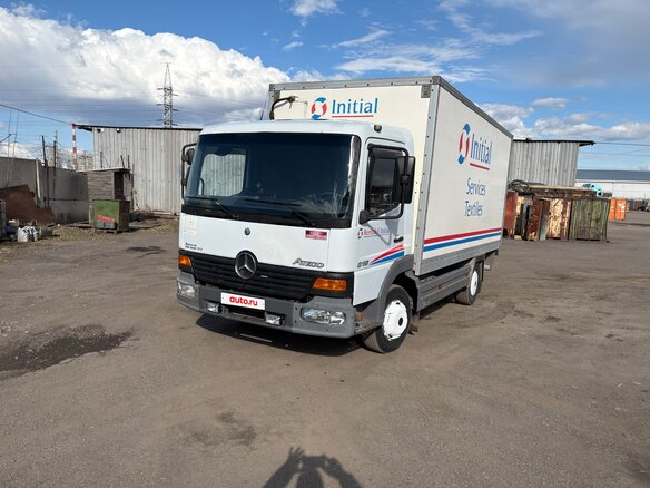 1999 Mercedes-Benz Фургон (4х2), белый, 2200000 рублей - вид 1