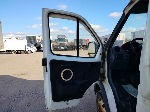 2002 ГАЗ ГАЗель (3302), белый, 942500 рублей - вид 7
