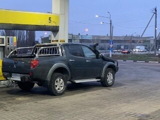 2007 Mitsubishi L200 IV, серый, 1390000 рублей, вид 2