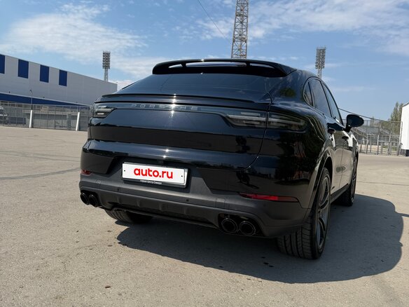 2020 Porsche Cayenne Coupé III, чёрный, 9650000 рублей - вид 6