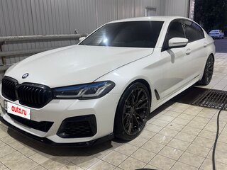2019 BMW 5 серии 520d xDrive VII (G30/G31/G38), белый, 3200000 рублей, вид 2