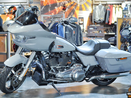 2024 Harley-Davidson Road Glide Special, серебристый, 4100000 рублей, вид 1