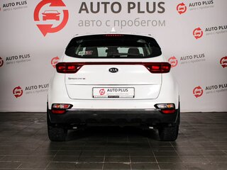 2021 Kia Sportage IV Рестайлинг, белый, 2280000 рублей, вид 4
