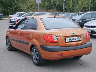 2006 Kia Rio II, оранжевый, 299000 рублей, вид 4