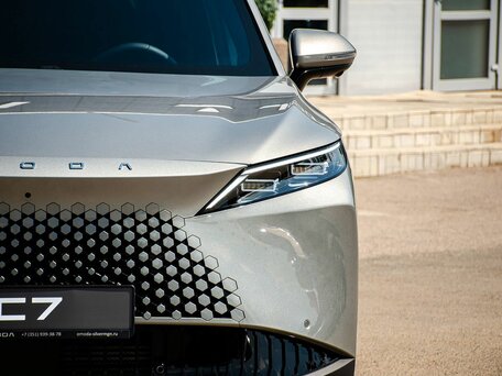 Omoda C7