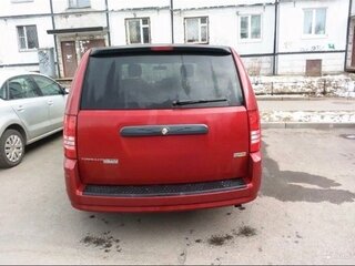 2008 Chrysler Town & Country V, красный, 970000 рублей, вид 4