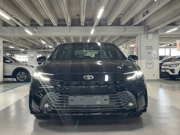 2026 Toyota Camry IX (XV80), чёрный - вид 1