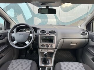 2008 Ford Focus II Рестайлинг, серебристый, 470000 рублей, вид 2