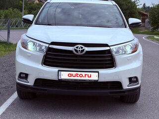 2014 Toyota Highlander III (XU50), белый, 3050000 рублей, вид 2
