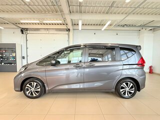 2017 Honda Freed II, серый, 1569000 рублей, вид 3