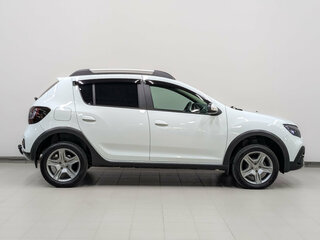 2021 Renault Sandero Stepway II Рестайлинг, белый, 1250000 рублей, вид 4