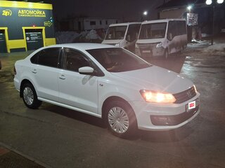 2018 Volkswagen Polo V Рестайлинг, белый, 1200000 рублей, вид 3