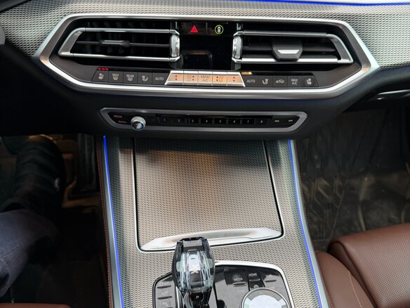 2019 BMW X5 30d IV (G05/G18), синий, 7600000 рублей - вид 4
