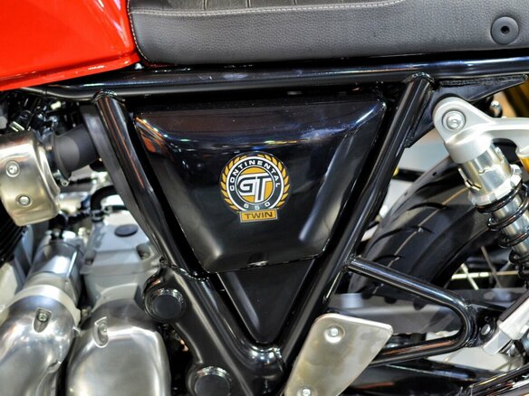 2024 Royal Enfield Continental GT, пурпурный, 649000 рублей - вид 16