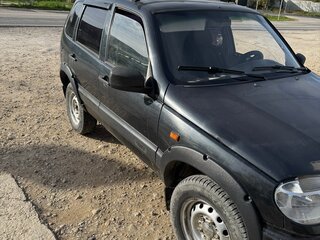 2006 Chevrolet Niva I, чёрный, 400000 рублей, вид 2