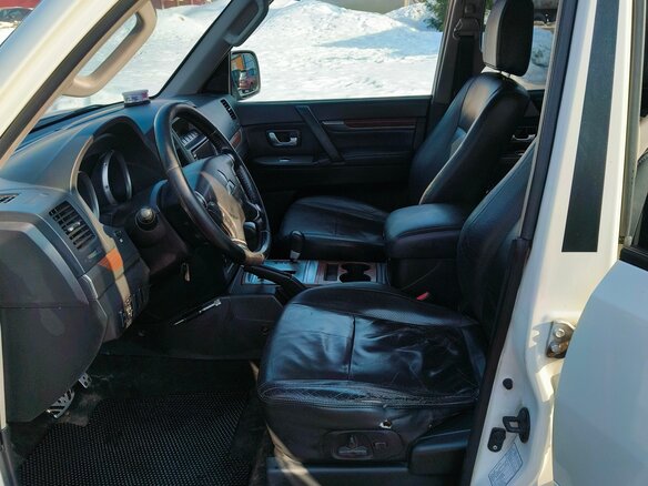 2008 Mitsubishi Pajero IV, белый - вид 7