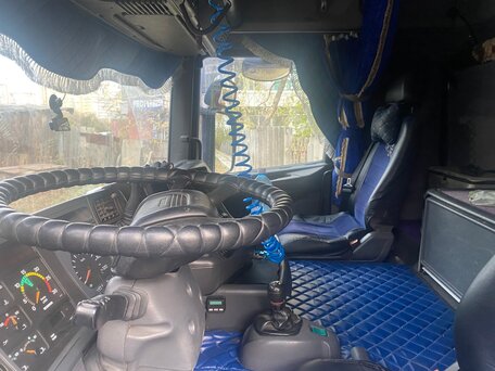 2004 Scania R-Series, пурпурный, 1650000 рублей, вид 3