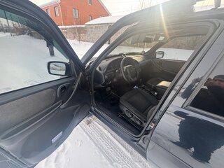2012 Chevrolet Niva I Рестайлинг, чёрный, 1340000 рублей, вид 5
