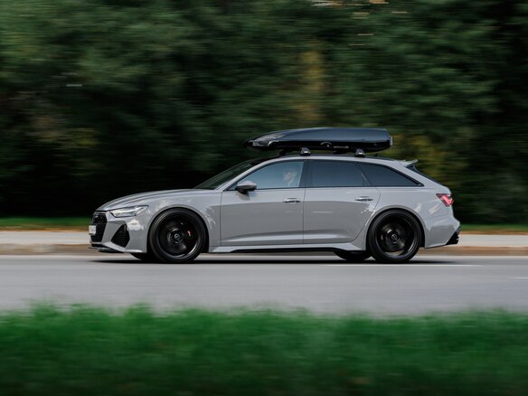 2023 Audi RS 6 performance IV (C8), серый, 17400000 рублей - вид 1