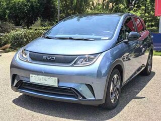 2025 BYD Dolphin 44.9 kWh I, серебристый, 1650000 рублей, вид 1