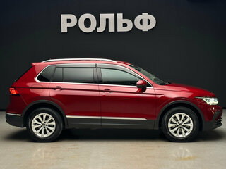 2021 Volkswagen Tiguan II Рестайлинг, красный, 2490000 рублей, вид 5