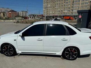 2015 Lada (ВАЗ) Granta Sport I, белый, 700000 рублей, вид 4