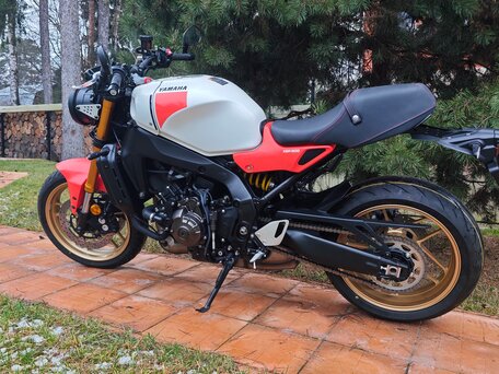 2026 Yamaha XSR900, белый, 1670000 рублей, вид 4