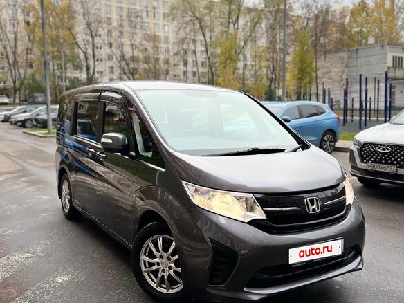 2016 Honda Stepwgn V, серый, 1590000 рублей - вид 2