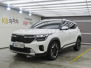 2022 Kia Seltos I Рестайлинг, белый, 2210000 рублей, вид 1