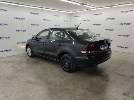 2019 Volkswagen Polo V Рестайлинг, чёрный, 1190000 рублей, вид 4