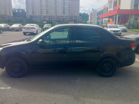 2013 Lada (ВАЗ) Granta I, чёрный, 260000 рублей - вид 3