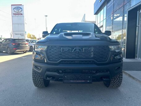 2025 Ram 1500 RHO V Рестайлинг, чёрный, 14150000 рублей, вид 2