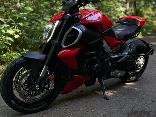 2023 Ducati Diavel V4, красный, 2370000 рублей, вид 3